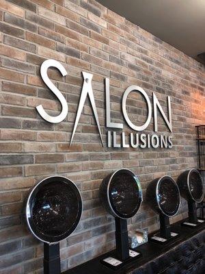 Salon Illusions