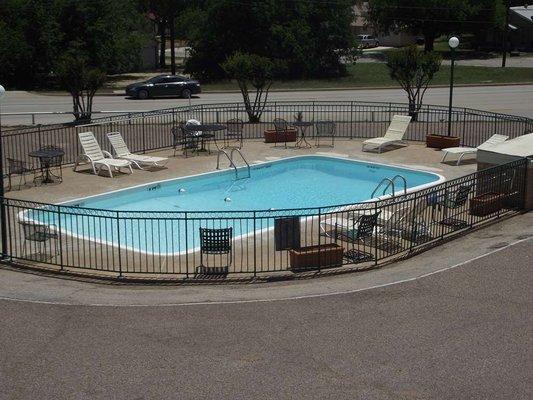 Glen Rose Inn Outdoor Pool