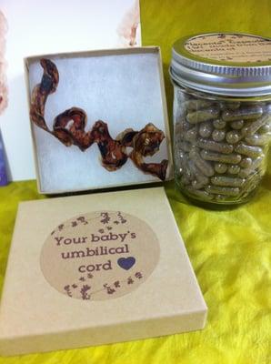 Love shaped umbilical cord and placenta capsules