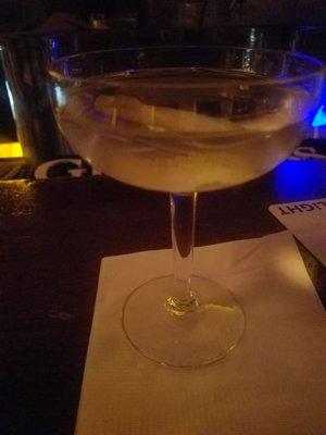 Dry martini lemon twist