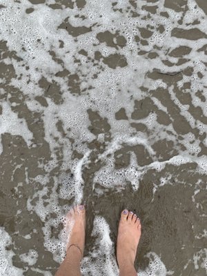 Put my feet in the ocean at South Shore Beach for Yelp #localadventurechallenge