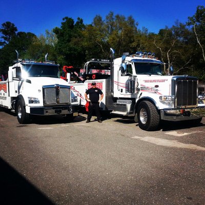 Southern Wrecker & Recovery has provided professional Light, Medium and Heavy duty towing to Jacksonville, St...