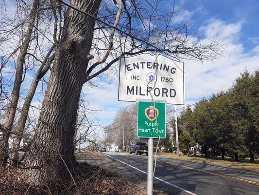 Entering Milford Sign from Medway.