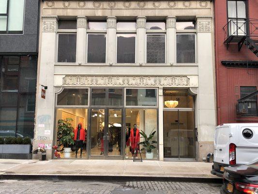 Store front of lululemon lab NYC