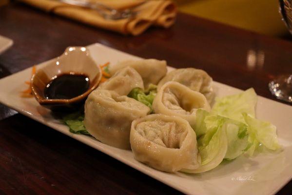 A6. Steamed Vegetable Dumplings