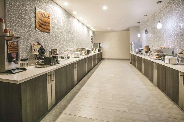 La Quinta Inn & Suites By Wyndham Dallas-Richardson