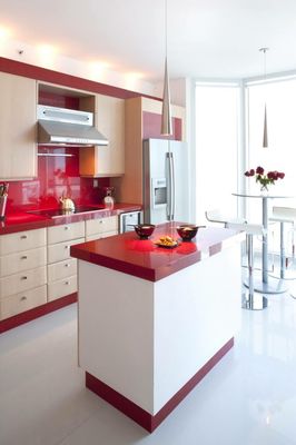 What about RED!!! This is great inspiration if you're looking to remodel your kitchen.