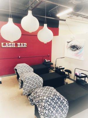 Lash bar