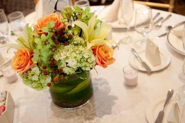 Short centerpiece (Vcam wedding 092510)