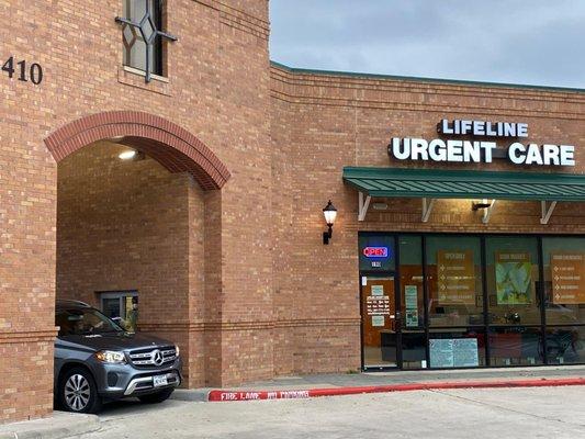 DRIVE THRU URGENT CARE LIFELINE URGENT CARE