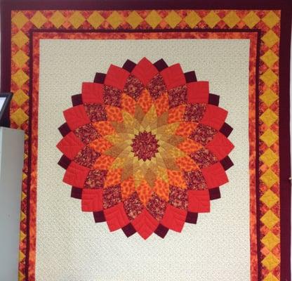 Giant Dahlia Quilt. Template from Marti Michel. Pieced and quilted by Brianne Reed.