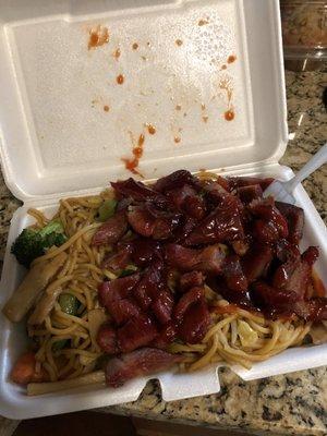 Boneless spareribs and vegetable lo mein combo.