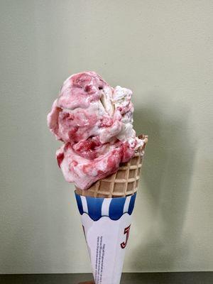 Strawberry cheesecake ice cream