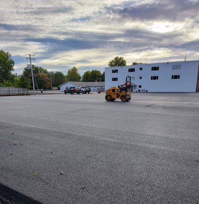 Advanced Paving and Sealcoating