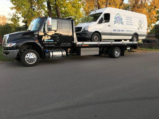 Kile's Towing | Denver, Colorado | 303-477-4375 | Roadside Service | Flatbed Towing