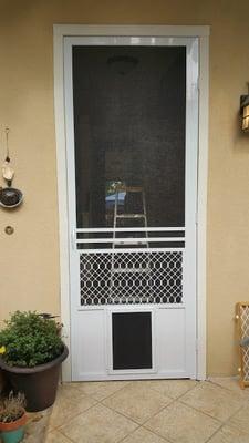 Protecto Screen Door with Pet Door