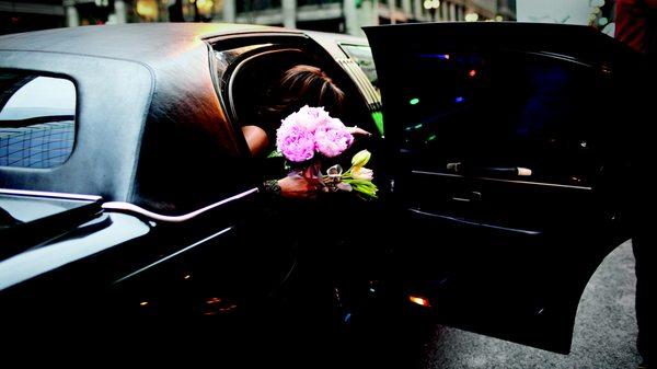 We provide luxurious rides for every celebration; prom, anniversaries, weddings, engagements, graduation...