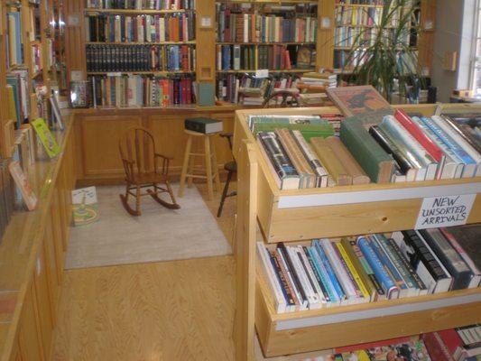 Captain's Book Shoppe
 Rare & Used Books