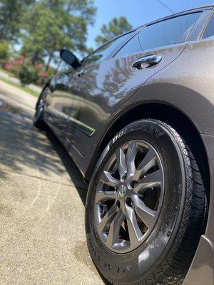 Rim Detail with Trim Restoration