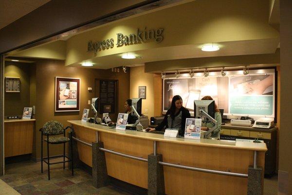 Peoples Bank West Lynden office at Safeway