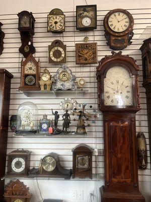 So many wall clocks!