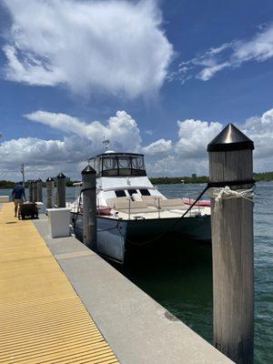 Tiki Cat - Biscayne Boat Rentals