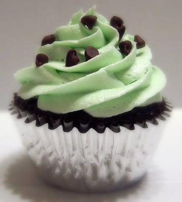 Mint Chocolate - chocolate fudge cake topped with mint buttercream and mini chocolate chips.