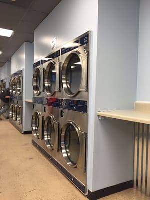 Twist & Turn Laundromat Services