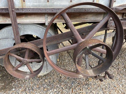 Thresher with some cool pulleys