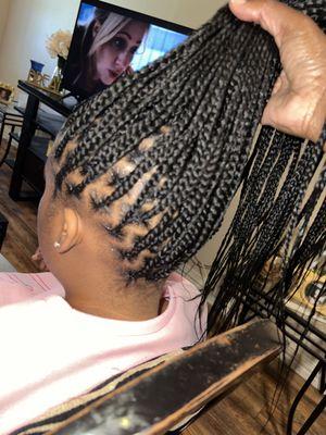 Medium Knotless Braids