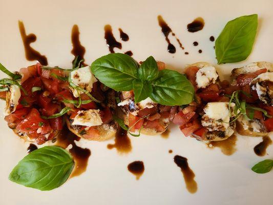 Fresh tomato basil bruschetta with a balsamic reduction