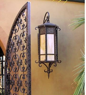 Andalusia 12" Wall Bracket Lantern