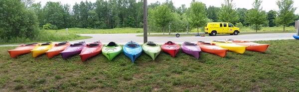 waiting for paddlers at Hemlock Crosssing on the Pigeon River.