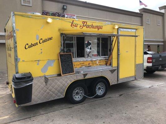 Great Cuban food truck with awesome Cuban tamales