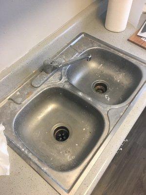 Sink at move in