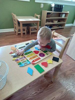 Learning shapes and colors in toddler room