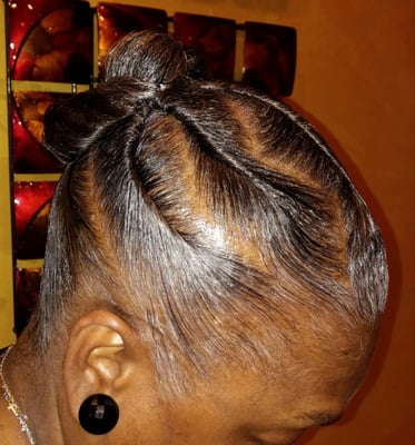 Twisted bun suite 124