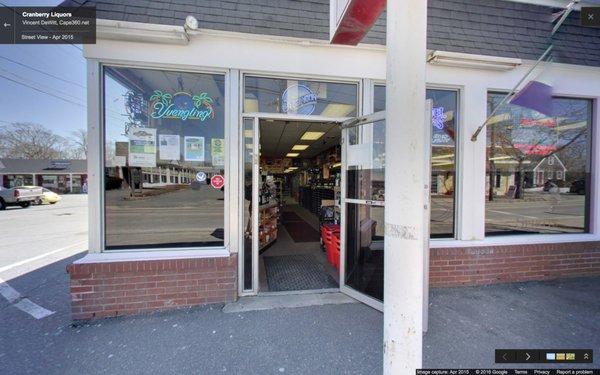 Cranberry Liquors front entrance