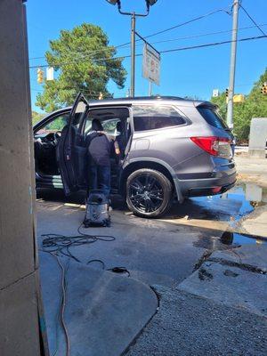 R L Express Car Wash & Detailing