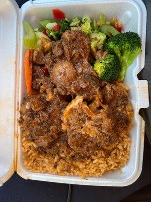 Oxtails, rice & peas, veggies