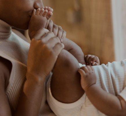 Intimate motherhood session at Kpelle Studio in Oklahoma City.