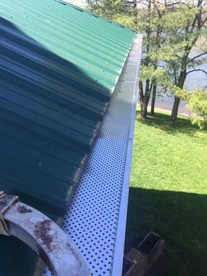 Installing gutter guards