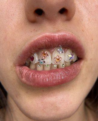 Flower Shaped Teeth Gems