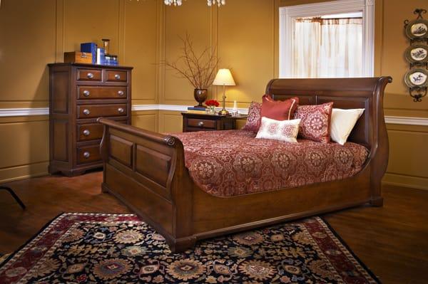 Coventry Sleigh Bed