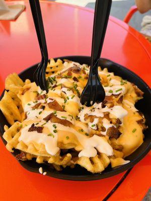 LOADED WAFFLE-CUT FRIES