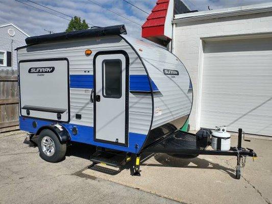 Sunray 139 toy hauler classic, but they come standard off road