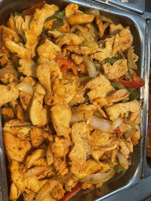 Pollo con Ajies y Cebollas/Chicken with Peppers and Onions