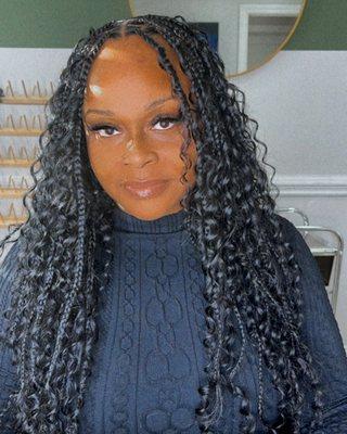 Medium boho knotless braids