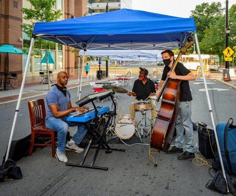 Musical Performances at Harvest Moon Brewery