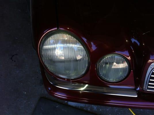 Removed the dull yellow finish on MBZ  headlamp